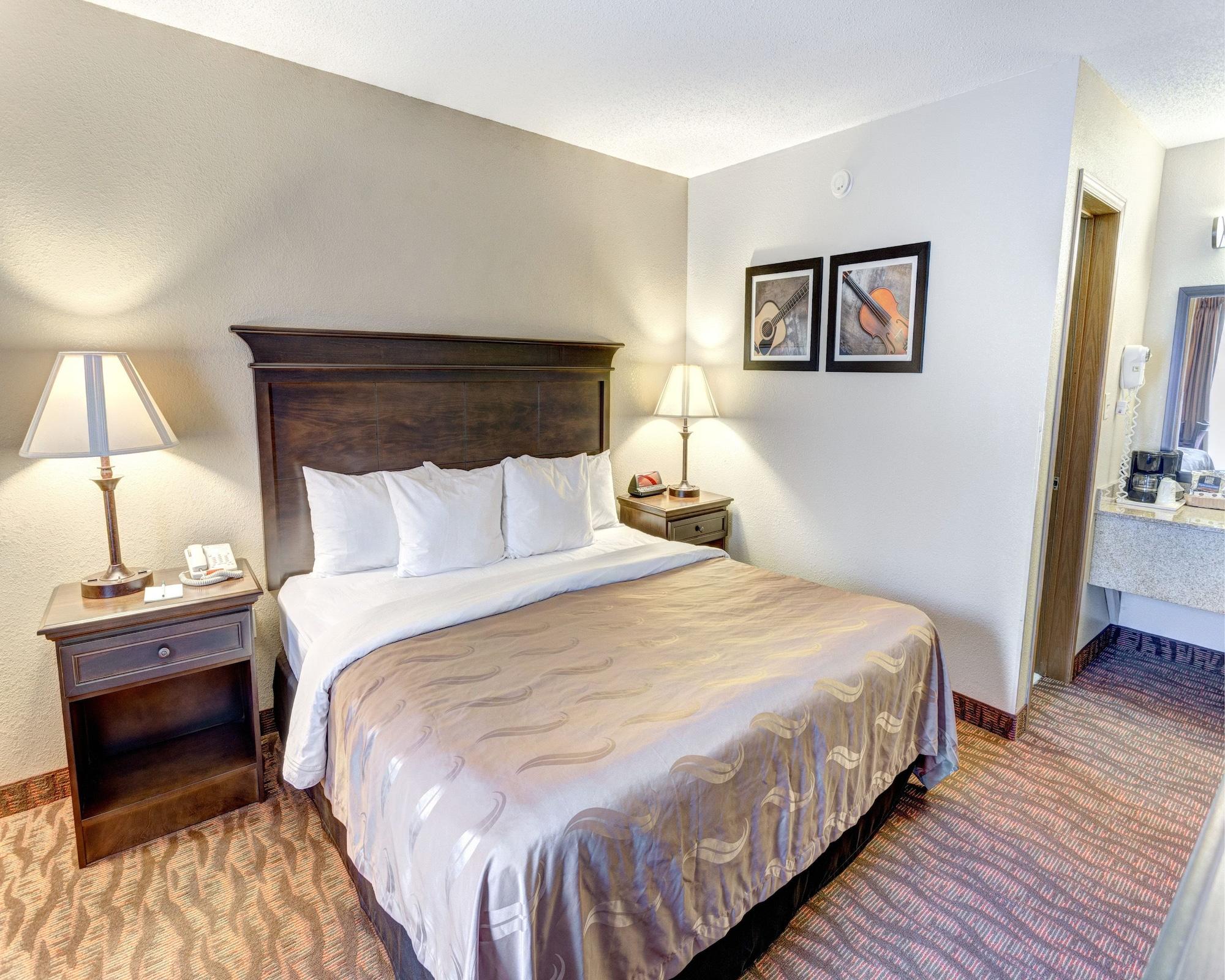 Quality Inn West Бренсън Екстериор снимка