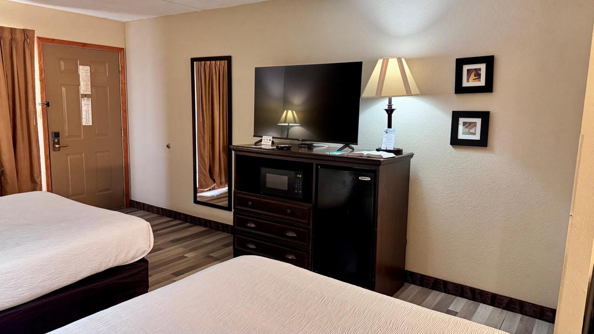 Quality Inn West Бренсън Екстериор снимка