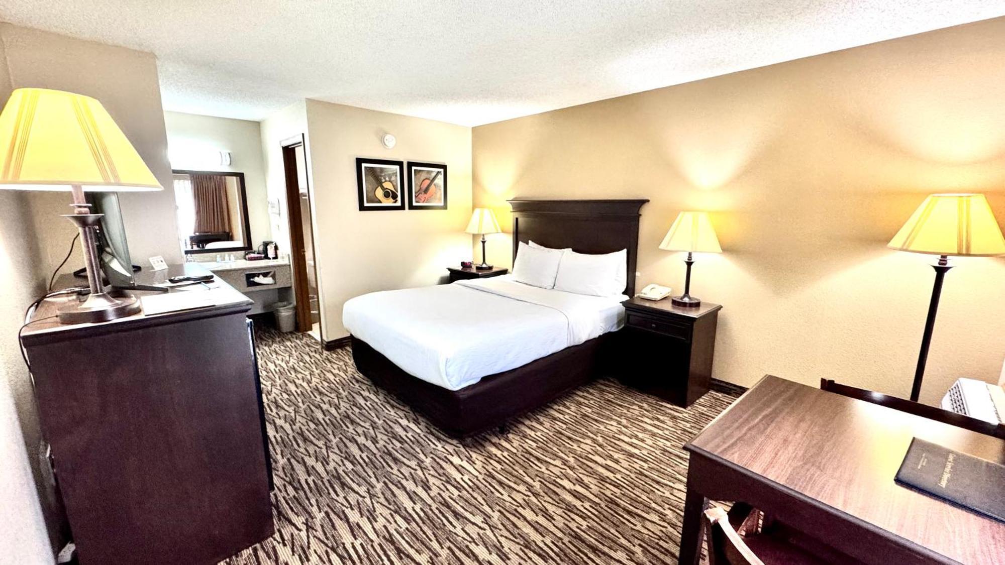 Quality Inn West Бренсън Екстериор снимка