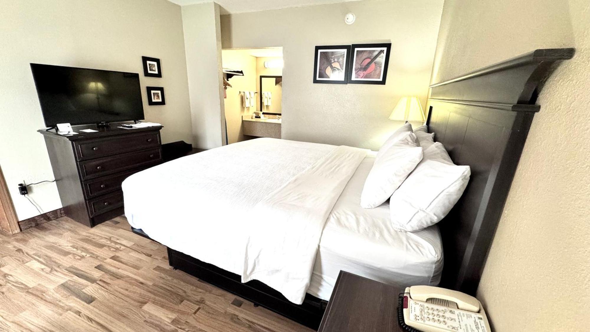 Quality Inn West Бренсън Екстериор снимка