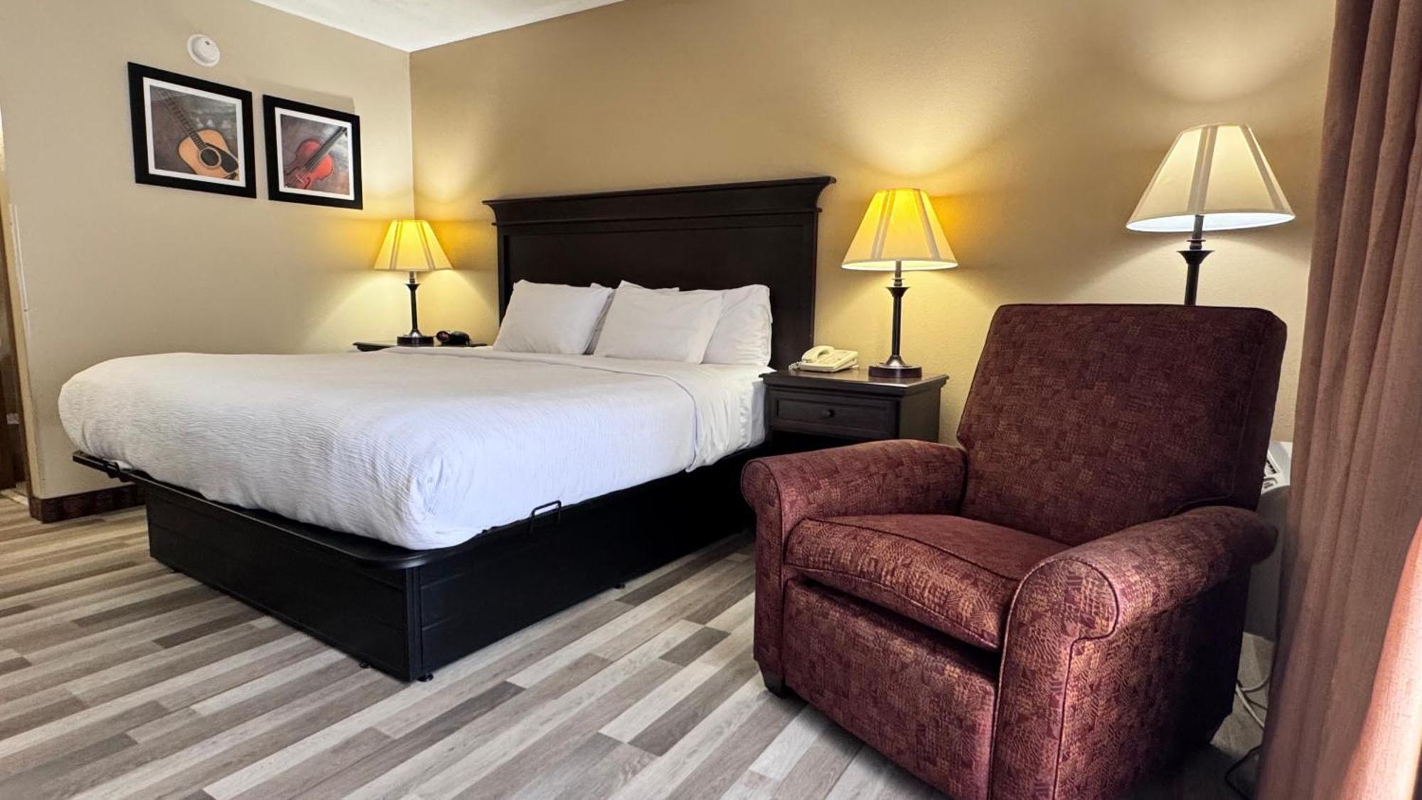 Quality Inn West Бренсън Екстериор снимка