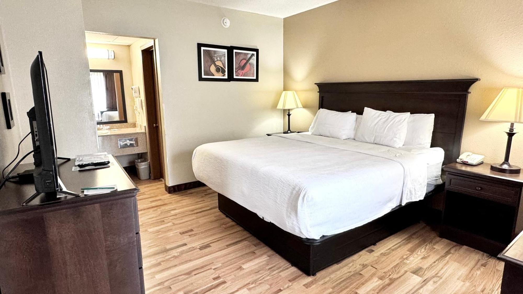 Quality Inn West Бренсън Екстериор снимка